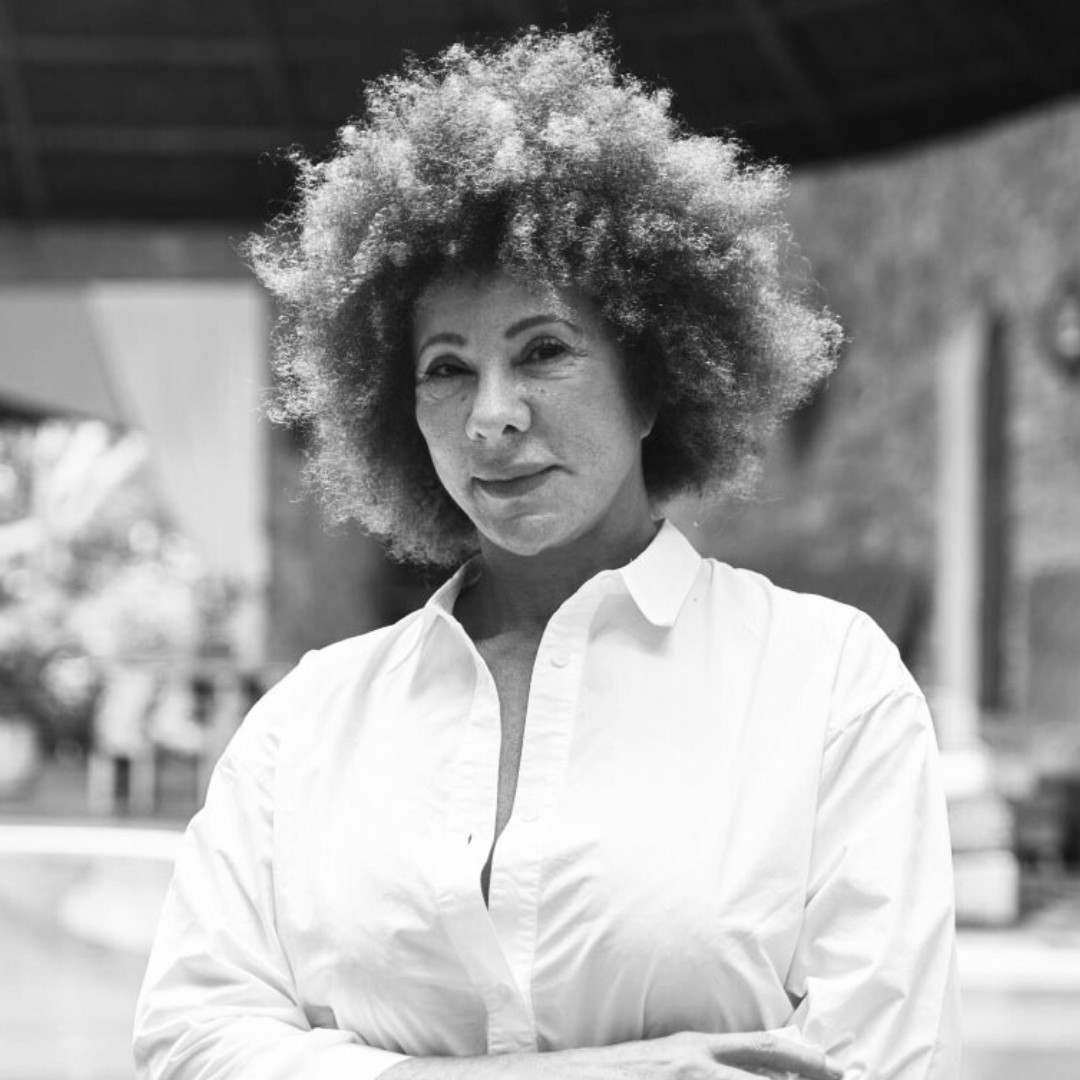 Eileen Smith, Xanadu Luxury Villas
